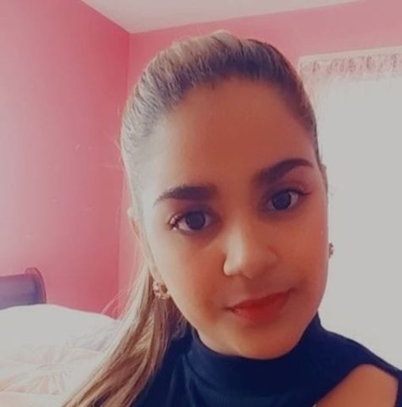 Meet your Posher, Irisbel - Picture 1 of 1